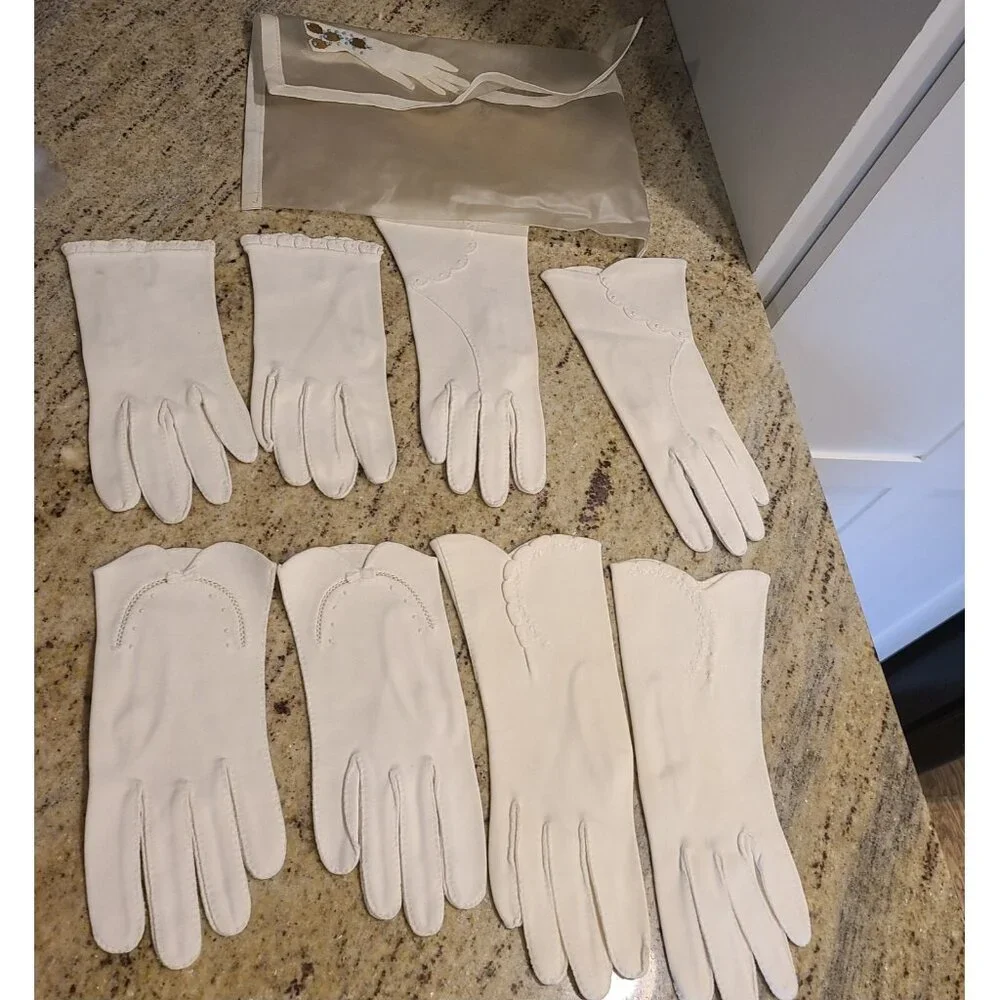 Lot of 4 Vintage Women's Size XS S White Cotton Formal Gloves w/ bag